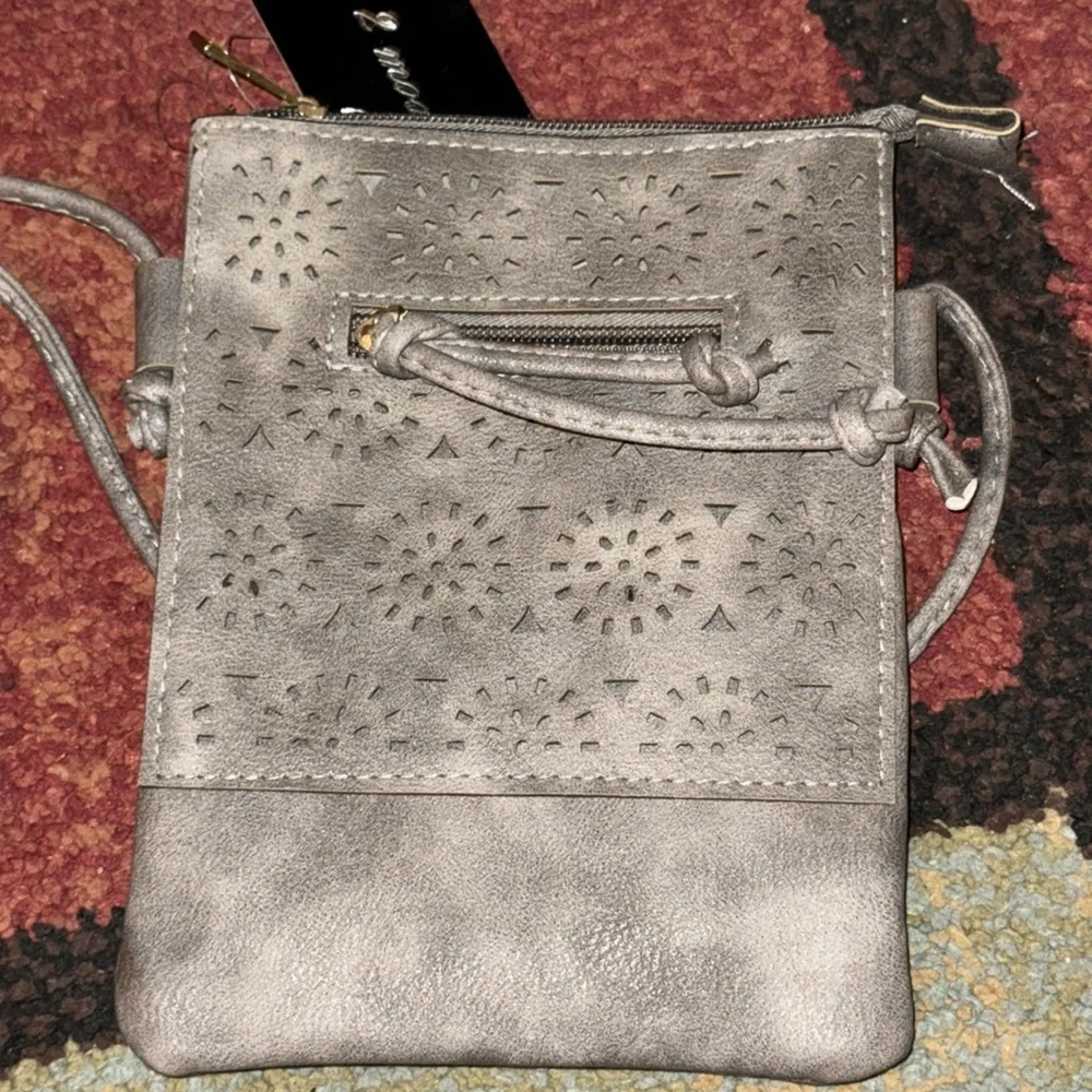 NWT Crossbody‎